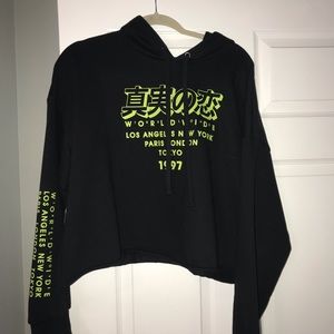 Oversized black cropped sweater